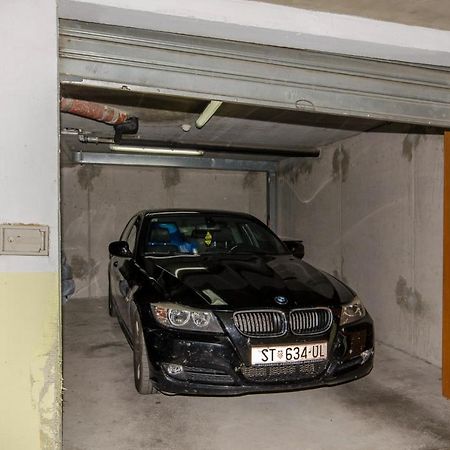 Modern Apartment With Sea View And Secure Garage Split Kültér fotó